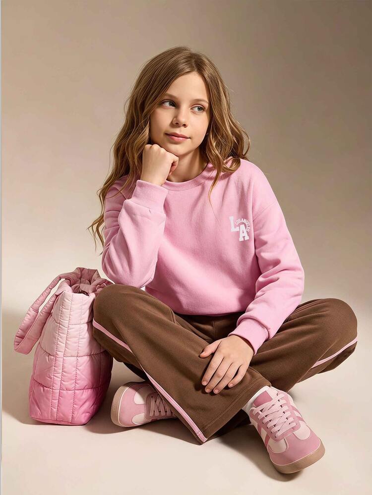 SHEIN Tween Girls 2 Pieces Set Knit Pullover Sweatshirt Sweatshirt With Round Neck, Oversized Dropped Shoulder And Long Ribbed Cuffs, Paired With Brown Long Pants With Pink Side Stripes, Loose Fit Comfortable Sweatpants, Casual Sporty Preppy Style Outfit Suitable For Autumn/Winter Back To School, Christmas And Daily Wear, Ideal For Outings, Indoor, Sports And Fitness - Pink - View 3