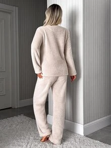 SHEIN Beige Fuzzy Plush Flower Embroidery Cozy Winter Homewear Pajama Set - Beige - View 3