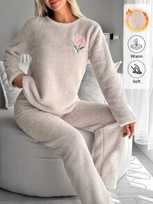 SHEIN Beige Fuzzy Plush Flower Embroidery Cozy Winter Homewear Pajama Set - Beige - View 7