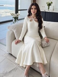 Feyla Cut Out Front Mermaid Hem Dress Brunch Date Tea Party Off White Fall French Elegant - Pearl White - View 10
