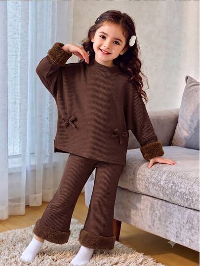 SHEIN Fleece And Thickened Girls' Solid Color Ribbed Knit Patchwork Faux Fur Batwing Sleeve High Neck Top + Flared Long Pants, Casual Cute Autumn/Winter Outfit Set