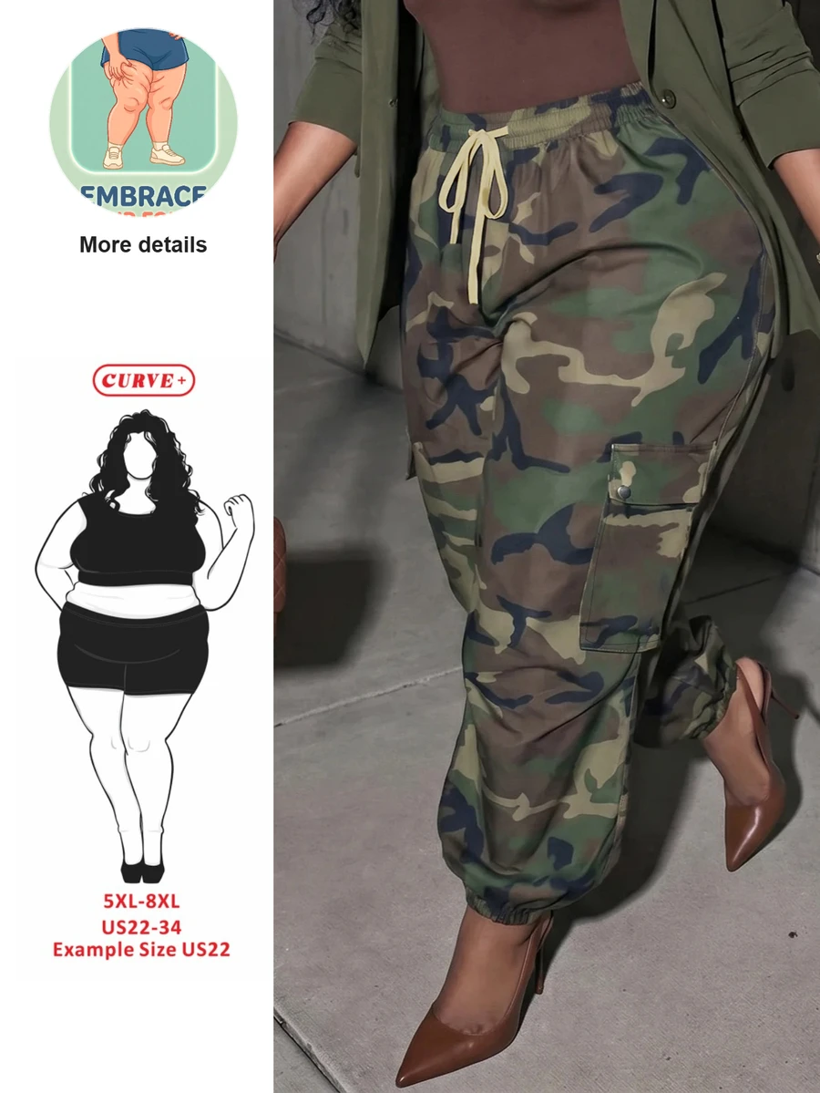SHEIN CURVE+ بنطلون كارغو نسائي مقاس كبير بطبعة تمويه خريف/شتاء 2026 جديد - أخضر عسكري - مشاهدة 1