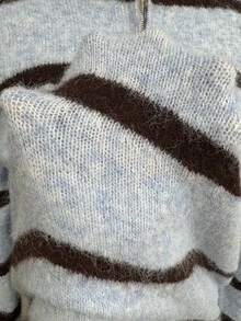 NEOSTRIT Men's Half-Zip Collar Contrast Color Striped Pattern Fashion Sweater - Blue - View 4