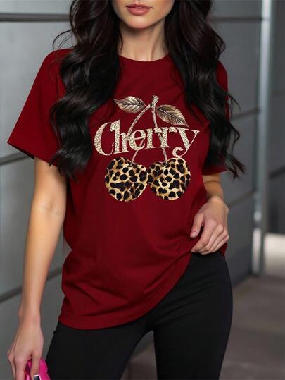NostaNoir Moda Streetwear Versátil Leopardo & Cereja Estampa Gola Redonda Borgonha Manga Curta Top Para Mulheres