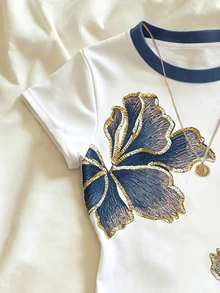 IslaSuriya Women's White And Blue Floral Fitted Cropped T-Shirt Brunch Tea Party Summer Casual Elegant - Multicolor - View 3