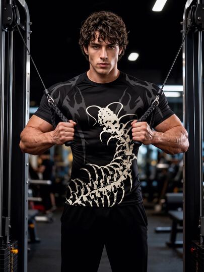GymBeat Kaos Olahraga Kasual Pria Motif Kaki Seribu