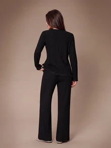 Lazeform Minimalist Solid Color V-Neck Lace Trim Ribbed Long Sleeve Pajama Set - Black - View 2
