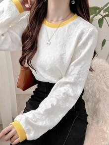 FRIFUL 女款撞色圓領蕾絲紋理布料長袖休閒百搭T恤，秋季可愛上衣 - 白色 - 查看 1