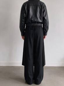 SHEIN ICON Setelan 2 Potong Rok Lipit dan Celana Pendek Kasual Warna Polos untuk Wanita - Hitam - View 2