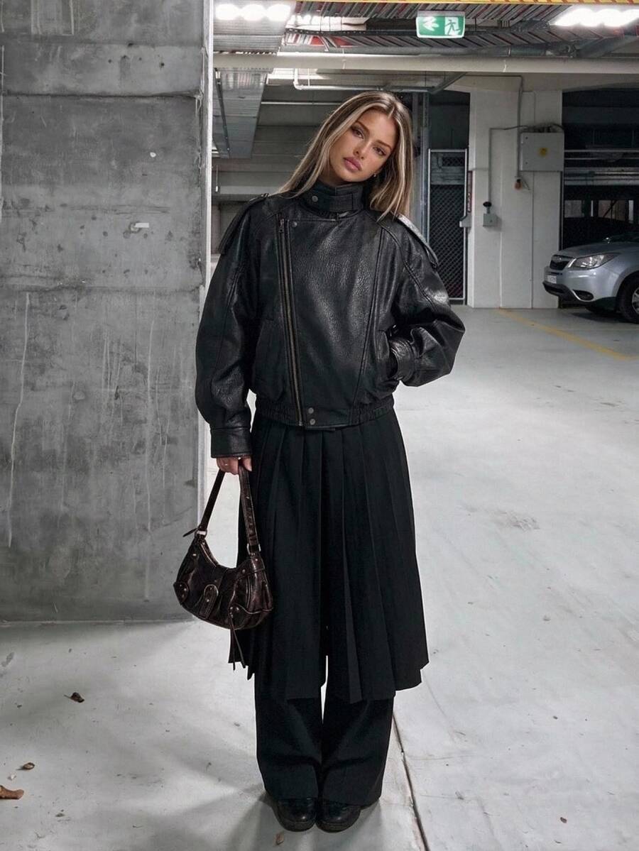 SHEIN ICON Setelan 2 Potong Rok Lipit dan Celana Pendek Kasual Warna Polos untuk Wanita - Hitam - View 1