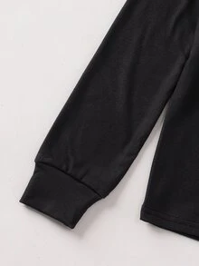 SHEIN Tween Boy Fluorescent Soccer Pattern Crew Neck Long Sleeve Pants Casual Comfortable Slim Fit Home Sleepwear Set 2pcs - Black - View 6