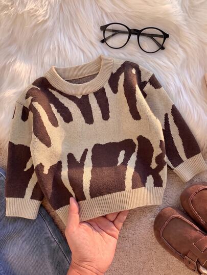 SHEIN Vintaside Kids كنزة صوفية محبوكة بنقشة جاكار وحروف بسيطة للأطفال الذكور، كاجوال، بأكمام طويلة، للخريف والشتاء