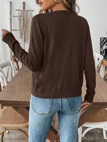 SHEIN كارديجان نسائي كاجوال بمقاس طويل، بلون سادة، منسوج بأضلاع، بحافة سفلية، بأزرار أمامية، بني داكن، مناسب للخريف وعيد الشكر والمكتب - بني - مشاهدة 2