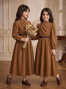 SHEIN Tween女孩休閒拼色POLO領修身寬鬆半開襟拼接A字裙擺荷葉邊飾粗燈芯絨紋理條紋長袖花瓣袖娃娃領拼色洋裝返校棕色 - 棕色 - 查看 6