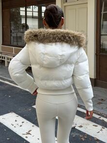 Muchica Abrigo acolchado con capucha de mujer con patrón de letras y patchwork de felpa, blanco y negro, casual para uso diario e invierno, estilo streetwear - Blanco - Ver 2