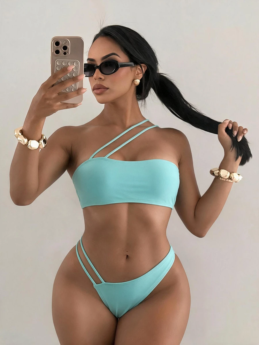 SHEIN Swim Conjunto de bikini liso Top bandeau con un hombro y cintura asimétrica bottom de corte alto Traje de baño de 2 piezas - Azul menta - Ver 1