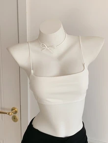 SHEIN EZwear 女款純白色方領細肩帶背心 時尚無袖修身背心上衣 夏季穿搭 - 白色 - 查看 7