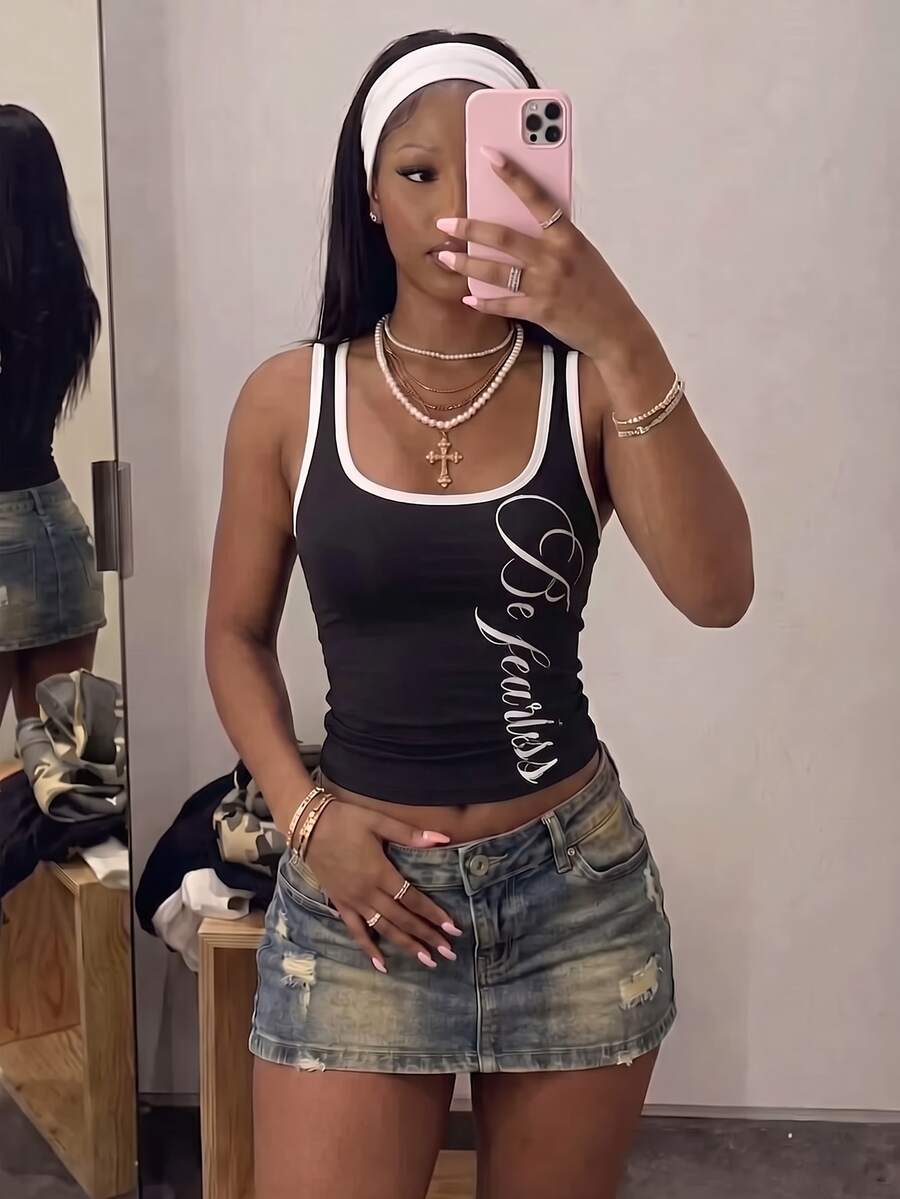 Fiercella Fiercella 女款春夏黑白百搭通勤U領銀色字母印花街頭風性感修身辣妹學院風背心 外出健身穿搭 - 黑與白 - 查看 1