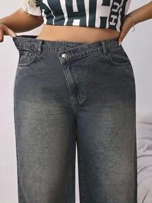 SHEIN CURVE+ Plus Size Women Asymmetric Waistband Pocket Wide Leg Casual Denim Jeans - Blue - View 4