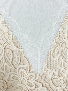 SHEIN LUNE CURVE Plus Size Lace Trim Patchwork Printed Fitted Sleeveless Tank Top, Simple Style, Suitable For All Seasons, Beach, Date, Home, Office, Workplace - White - View 6