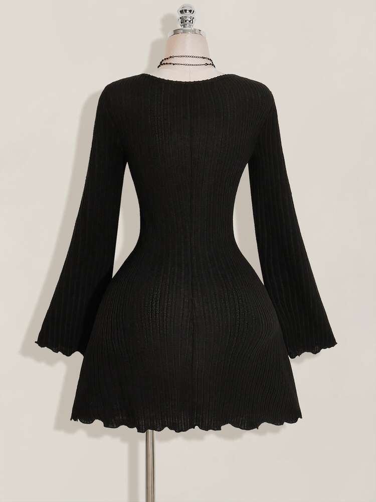 SHEIN ICON Women's Plus Size Autumn And Winter Warm Retro Elegant Commuting Simple V-Neck Trumpet Sleeve Plush Ribbed Black Tight Dress Fall - Black - View 2