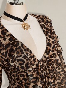 SHEIN ICON Plus Size Retro Sexy Millennial Style Y2K Urban Modern Avant-Garde Bold Fashion Individual Leopard Print V-Neck Ruffled Bell Sleeve Flowy Ribbon Dress - Brown - View 7