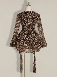 SHEIN ICON Plus Size Retro Sexy Millennial Style Y2K Urban Modern Avant-Garde Bold Fashion Individual Leopard Print V-Neck Ruffled Bell Sleeve Flowy Ribbon Dress - Brown - View 2
