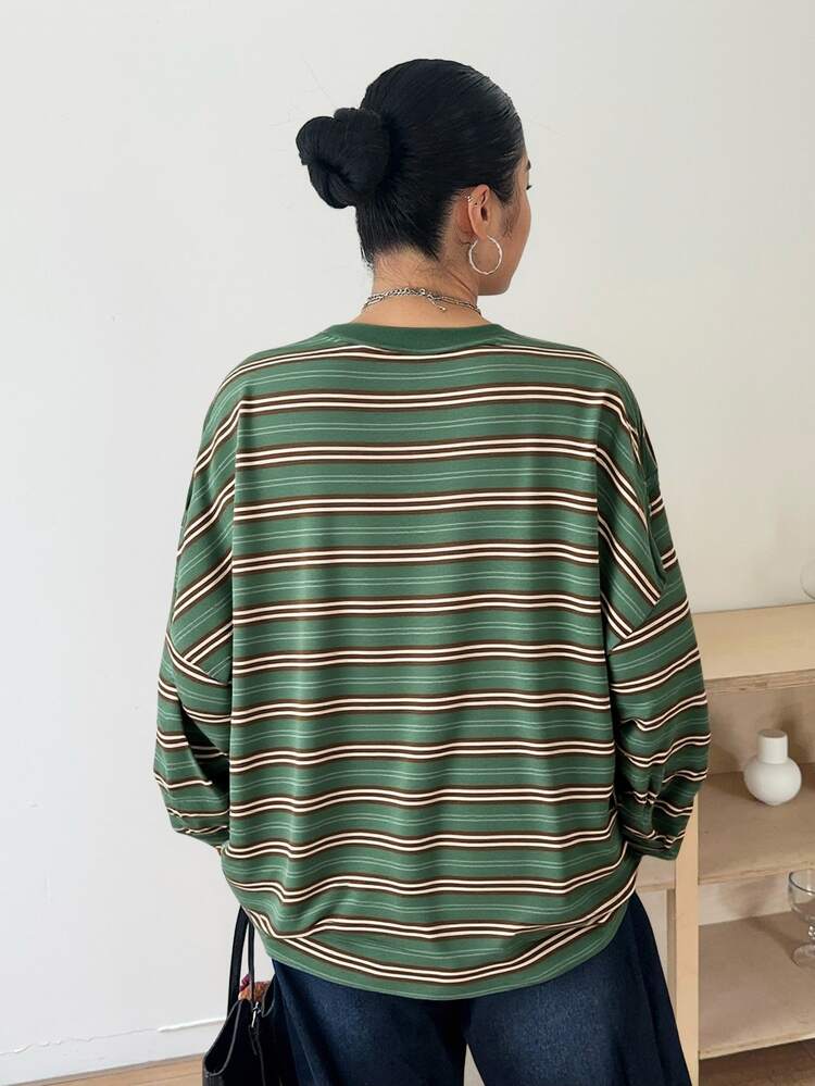 Dazy Plus Casual Novelty Loose Fit Round Neck Long Sleeve Green T-Shirt, Plus Size, Street Style Vacation Beach Fall - Olive Green - View 2