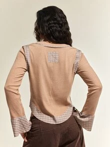 SHEIN 棕色羅紋針織格紋拼接V領長袖上衣，柔軟彈性面料，法式溫柔風，適合日常通勤與約會穿搭 - 卡其色 - 查看 2