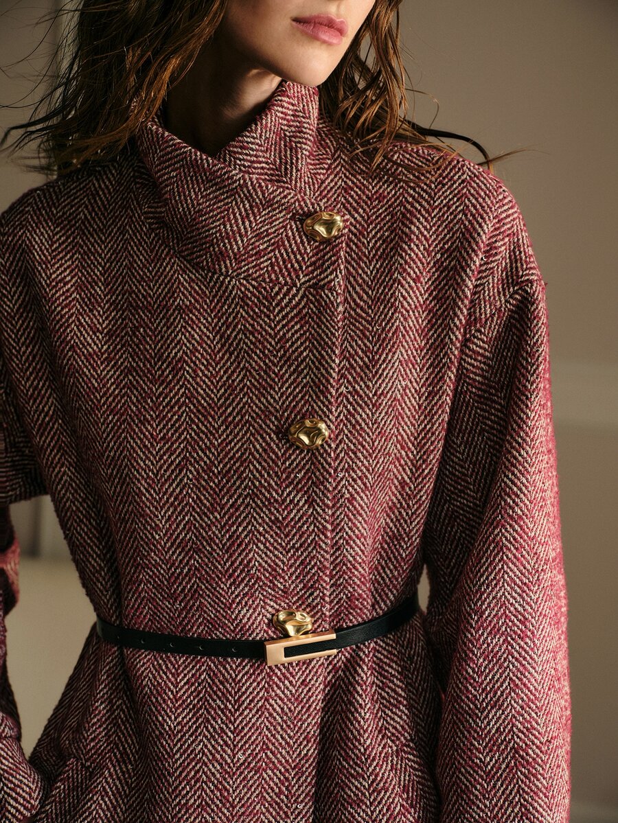 MOTF PREMIUM VINTAGE HIGH-END FASHION VERSATILE STAND COLLAR HERRINGBONE PATTERN SEQUIN WAIST-CINCHING MID-LENGTH WOOL COAT - Burgundy - View 1