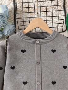 SHEIN Kids Tween Girl 2 Pieces Set, Elegant Heart Embroidered Sweater And Knitted Pleated Autumn Winter Skirt Grey Outfit - Grey - View 2