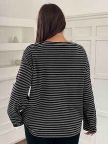 REIGN AVE Plus Size Striped Loose Fit Crew Neck Long Sleeve Street Style Pullover Sweatshirt For Women Fall/Winter - Black - View 2