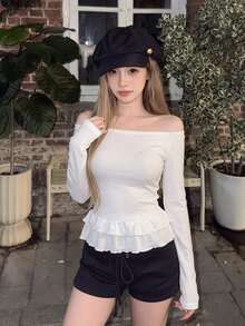 Tideelle تي شيرت نسائي أبيض بكتف غير متماثل من نسيج مضلع بأكمام طويلة، بقصة ضيقة، بأسلوب بسيط وجذاب، طبقة داخلية فرنسية ناعمة مع تصميم حافة مكشكشة - أبيض - مشاهدة 4