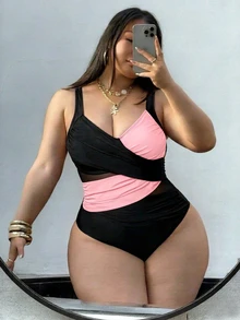 SHEIN Swim Curve Plus Size Women Cross-Over Dual-Tone Mesh Splice Fitted One-Piece Swimsuit, Summer Beach Holiday - Baby Pink - View 3