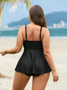 SHEIN Swim Curve ملابس سباحة تانكيني من قطعتين للنساء بمقاس كبير، لون أسود، بياقة على شكل حرف V، تصميم متقاطع مع عقدة، تحكم في البطن، إطلالة شاطئية وعطلة صيفية، أنيقة وجذابة - الأسود - مشاهدة 2