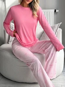 SHEIN طقم بيجامة للنساء مقاس كبير بلون وردي سادة و بنطال بطبعة فيونكة مخططة - وردي - مشاهدة 2
