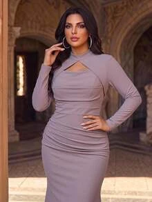 Aureia فستان سهرة أنيق رومانسي رمادي بنفسجي بأكمام طويلة مكون من قطعتين مع ديكور صدر مجعد، ضيق الجسم مع ذيل، مزين بكثافة، مناسب للزفاف والحفلات والاحتفالات والمناسبات الرسمية والعشاء (تصميم ثقيل) - أرجواني مغبر - مشاهدة 2