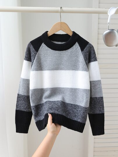 SHEIN Tween Boys Autumn/Winter New Black, Gray, White Colorblock Striped Vintage Classic Thick Knit Sweater, Round Neck Pullover Raglan Long Sleeve, Soft And Comfortable Fabric, Suitable For Layering Or Wearing Alone For Casual Gatherings