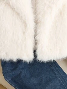 SHEIN 青少年女孩秋冬休閒時尚厚絨毛仿皮草厚領口袋夾克外套，適合返校、日常穿著、派對穿搭 - 白色 - 查看 6