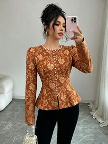 Elenzga 女款提花布料春夏新款法式風格獨特優雅高端奢華時尚百搭青春洗練精緻白色襯衫，小圓領珍珠裝飾設計，前襟鈕扣裝飾設計，下擺開衩設計，適合20-35+女性聚會、派對、日常通勤、畢業季（隨機印花） - 棕色 - 查看 1
