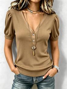Franclia 女款休閒日常通勤簡約純色V領上衣，夏季優雅都市法式浪漫風，適合春假、海灘、辦公室與早午餐 - 卡其色 - 查看 3