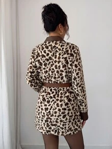 SHEIN Clasi جاكيت أنيق بطبعة نمر وياقة متباينة - بني - مشاهدة 2