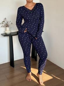 Dazy Plus Set Piyama Celana Panjang Berenda Motif Bunga Kecil dengan Hiasan Rumbai untuk Musim Gugur dan Malam Hari (Pengantin) - Navy Blue - View 7