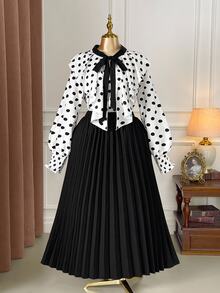 Rometta Blus Polkadot Prancis Ukuran Besar untuk Wanita, Desain Unik, Hem Bergelombang, Pas Badan, Pita Manis, Atasan yang Membuat Tampak Lebih Muda, Musim Gugur/Musim Dingin - Hitam dan Putih - View 10