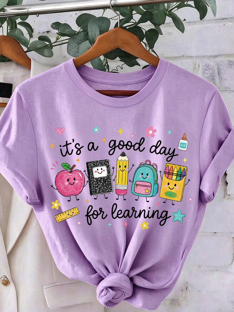 SHEIN LUNE Good Days 學習主題 T-shirt,教師生活 T-shirt,返校季 T-shirt,幼兒園教師文具 T-shirt,蠟筆、蘋果、鉛筆、An - 淺藍色 - 查看 1