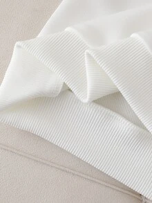 SHEIN 2件組小男孩套裝，經典馬匹刺繡對比側條紋圓領運動衫白色紅色慢跑褲運動服套裝，秋季海灘套裝 - 酒紅色 - 查看 7
