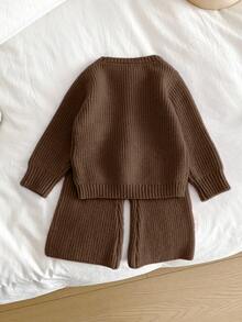 SHEIN Playful Pals طقم ملابس محبوك للبنات الصغيرات بنمط فيونكة، ملابس علوية بأكمام طويلة وبنطلون - بني - مشاهدة 2