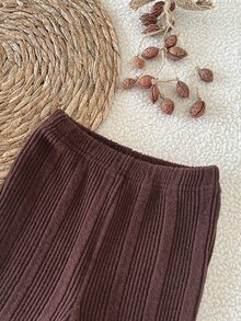 SHEIN 2件組女嬰棕色毛絨針織羅紋高領長袖V領上衣 + 鬆緊腰喇叭褲，休閒復古時尚優雅簡約套裝，適合秋冬日常穿著、上學、購物、旅行與度假 - 棕色 - 查看 7