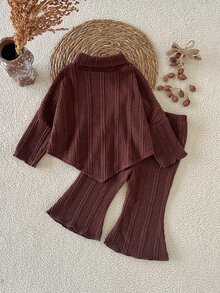 SHEIN 2件組女嬰棕色毛絨針織羅紋高領長袖V領上衣 + 鬆緊腰喇叭褲，休閒復古時尚優雅簡約套裝，適合秋冬日常穿著、上學、購物、旅行與度假 - 棕色 - 查看 3