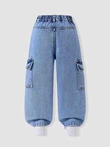 SHEIN Genkimix Kids 男童工裝牛仔長褲，四季百搭街頭復古風，嬰兒藍水洗色，側邊多口袋工裝設計，冬季款 - 中等水洗藍 - 查看 2